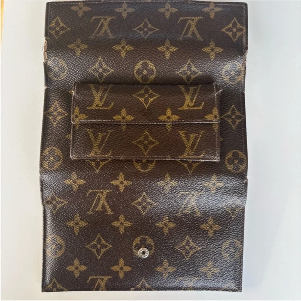 Louis Vuitton Trifold Wallet Vintage 1970s Monogram French Company Checkbook